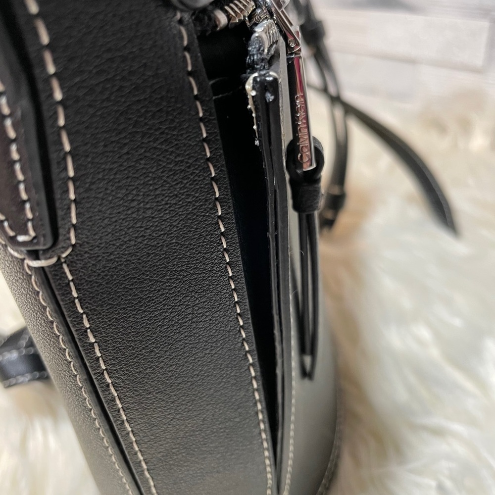 ❤️Calvin Klein ❤️large lock leather Bucket Bag - Picture 7 of 11